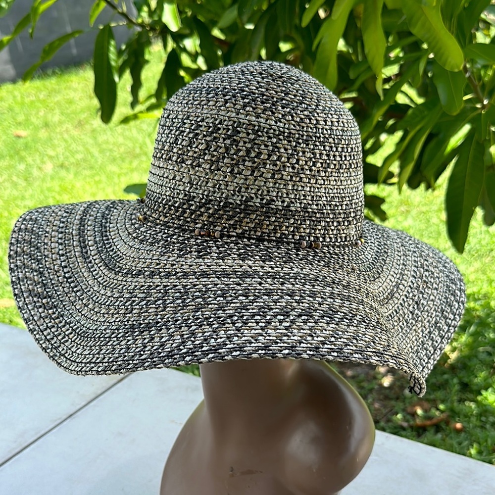 Theodora & Callum Black and White Wide-Brim Straw Hat